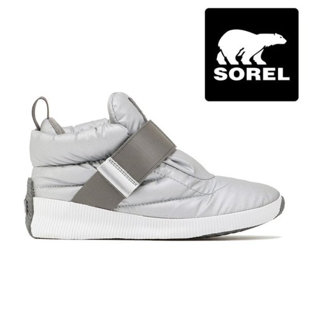 SOREL Out 'N About Puffy Boots in Silver US 8